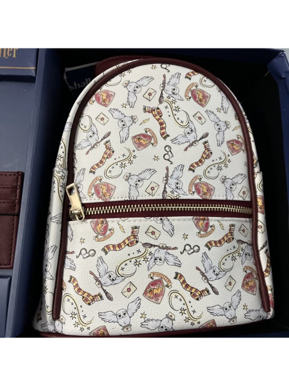 Harry Potter Gryffindor 3 piece set Mini Backpack, Id Card Wallet, Keychain - Picture 2 of 3